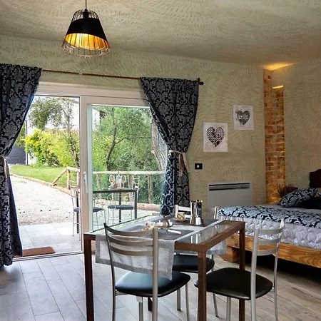 Laura * Castellinaldo