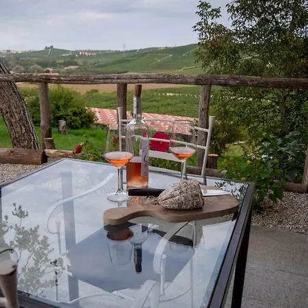 Laura * Castellinaldo